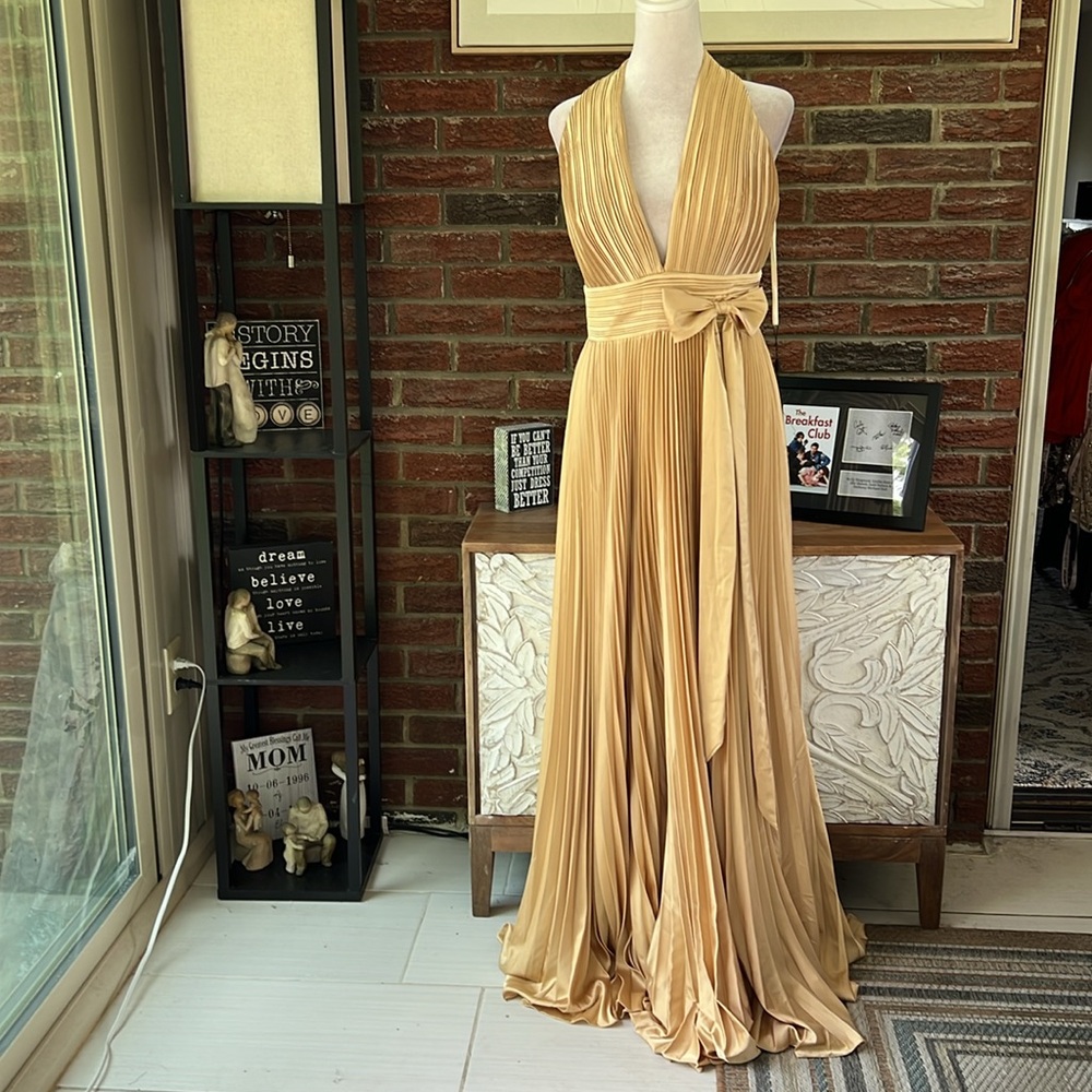 MAC DUGGAL 11636 Pleated Halter Neck Gown Bow Detail Size 8 NWT - Picture 4 of 7